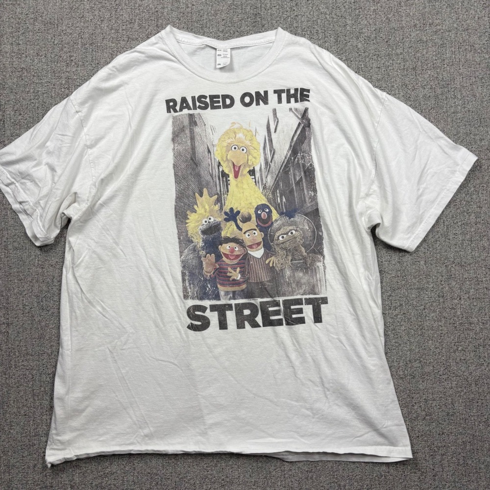 Sesame Street T-Shirt Mens 2XL Raised On The Street White Graphic Tee Workshop